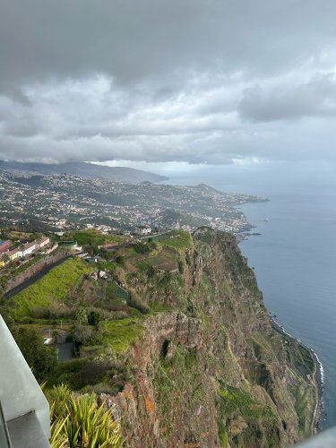 Une vue sur Camâro dos lobos ou Funchal depuis Cabo Girão IMG_1493